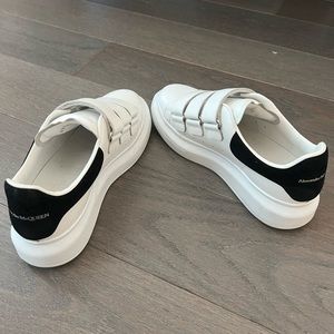 Alexander McQUEEN Women’s Oversized Triple Strap Sneakers